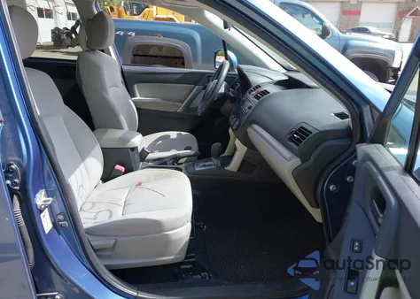 2015 Subaru Forester 2.5I Premium z USA, uszkodzony, nr VIN JF2SJADC0FH479967